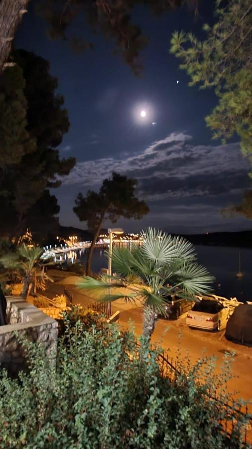 Apartments & Rooms Bianca Mali Lošinj Exteriör bild