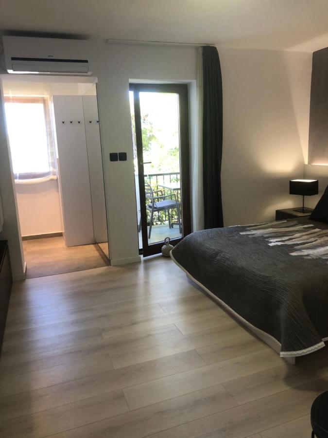 Apartments & Rooms Bianca Mali Lošinj Exteriör bild