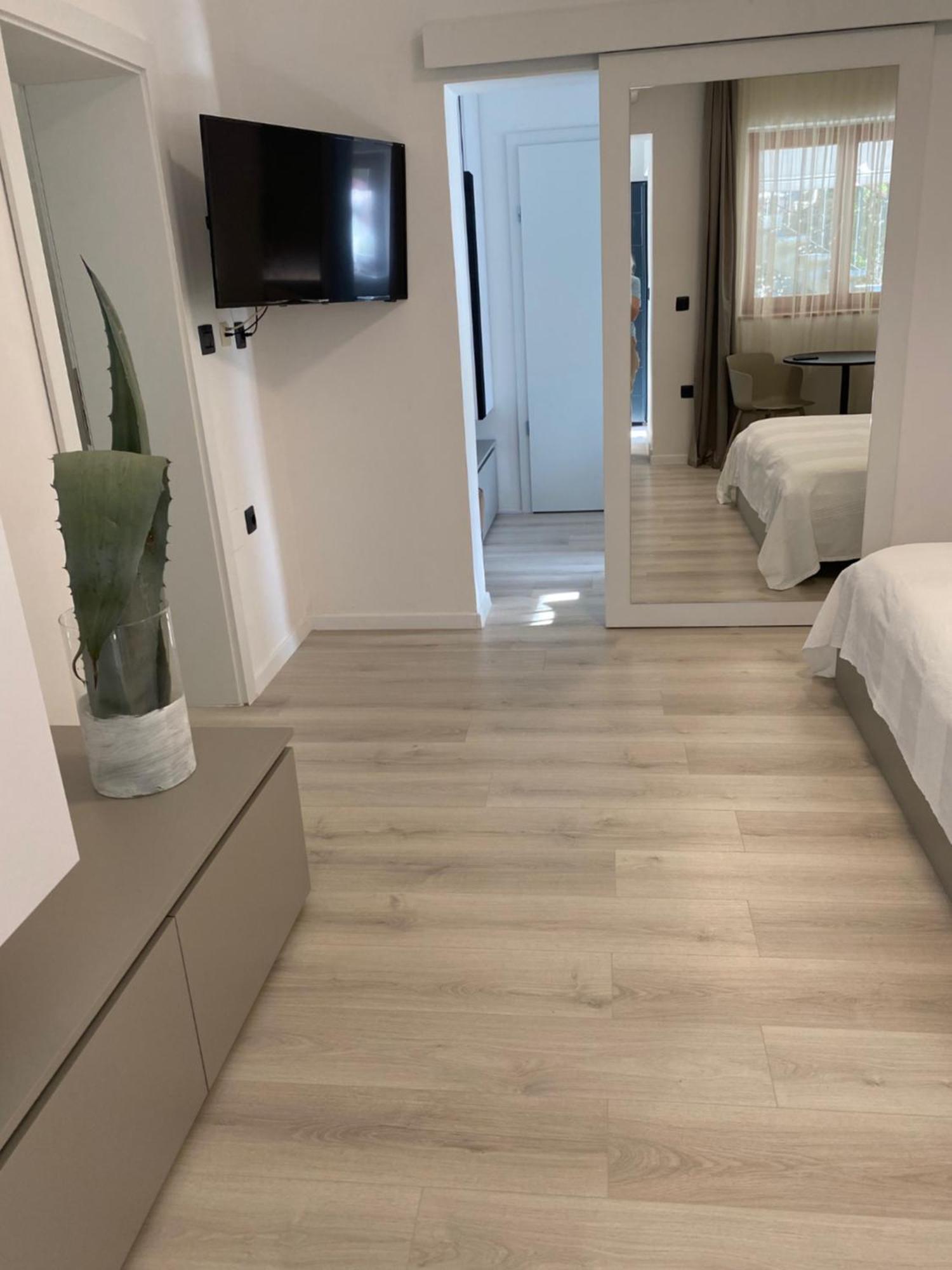 Apartments & Rooms Bianca Mali Lošinj Exteriör bild