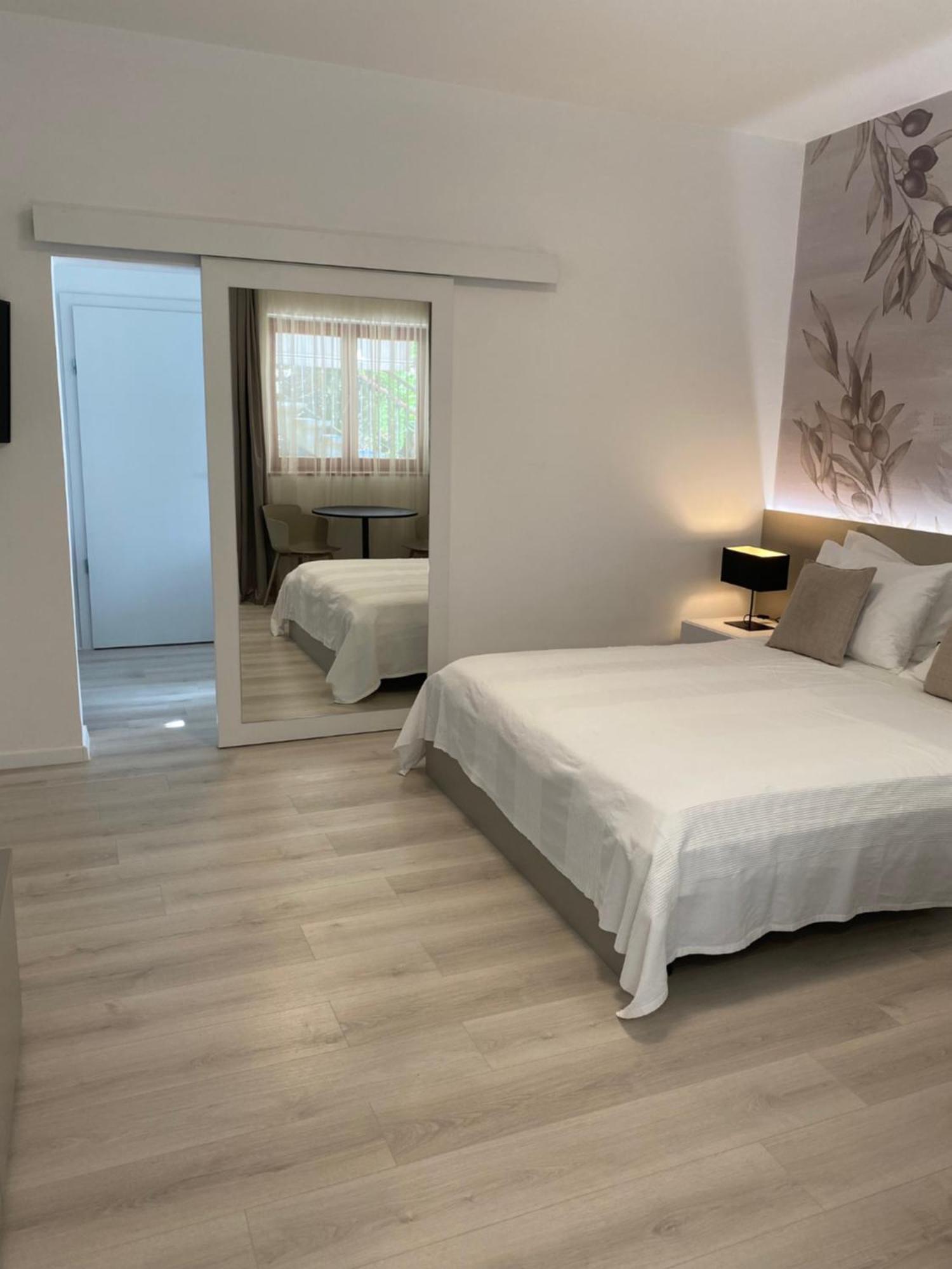 Apartments & Rooms Bianca Mali Lošinj Exteriör bild