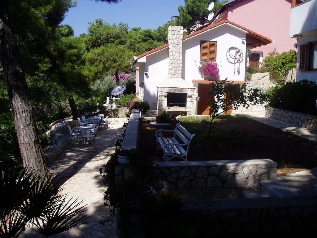 Apartments & Rooms Bianca Mali Lošinj Exteriör bild