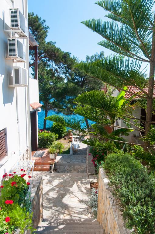 Apartments & Rooms Bianca Mali Lošinj Exteriör bild